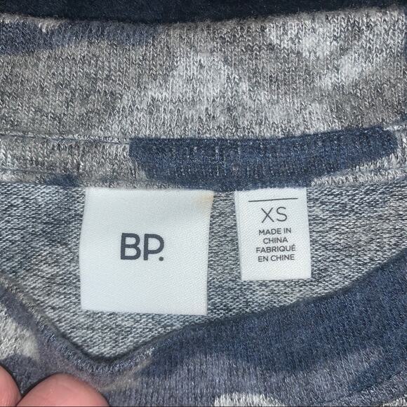 NWT BLUE GRAY CAMO CAMOUFLAGE OVERSIZED SWEATSHIRT JUMPER HI LOW YOGA xs - Picture 4 of 7